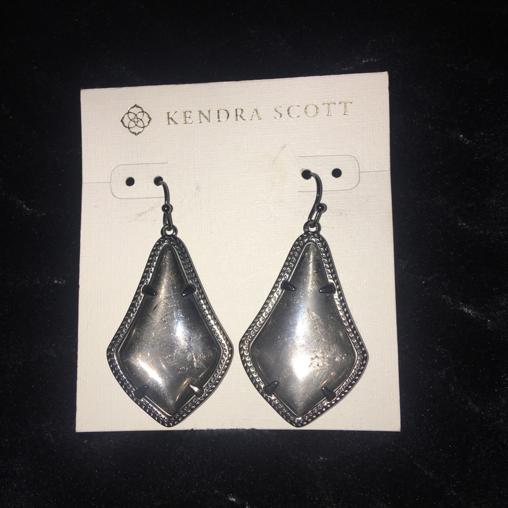Kendra Scott GUNMETAL earrings
